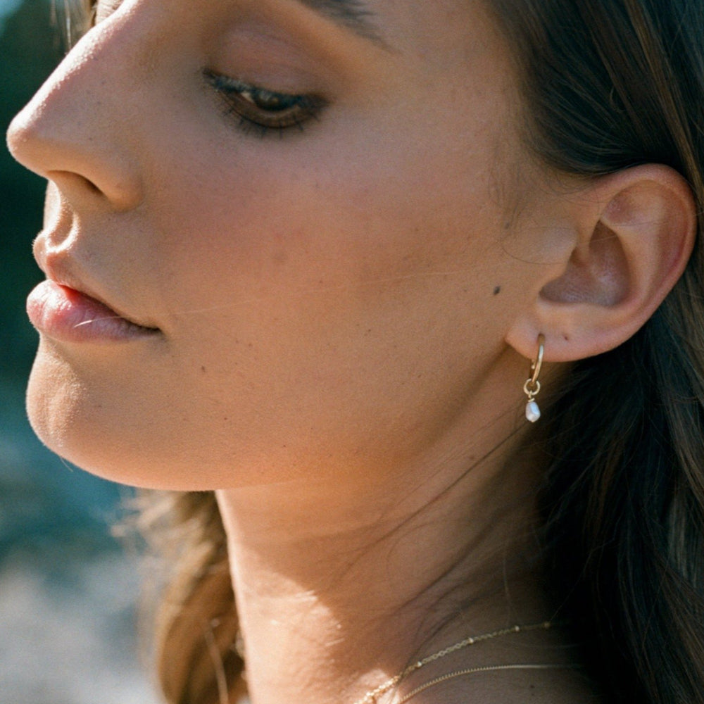 Mini Margot Pearl Hoops Gold