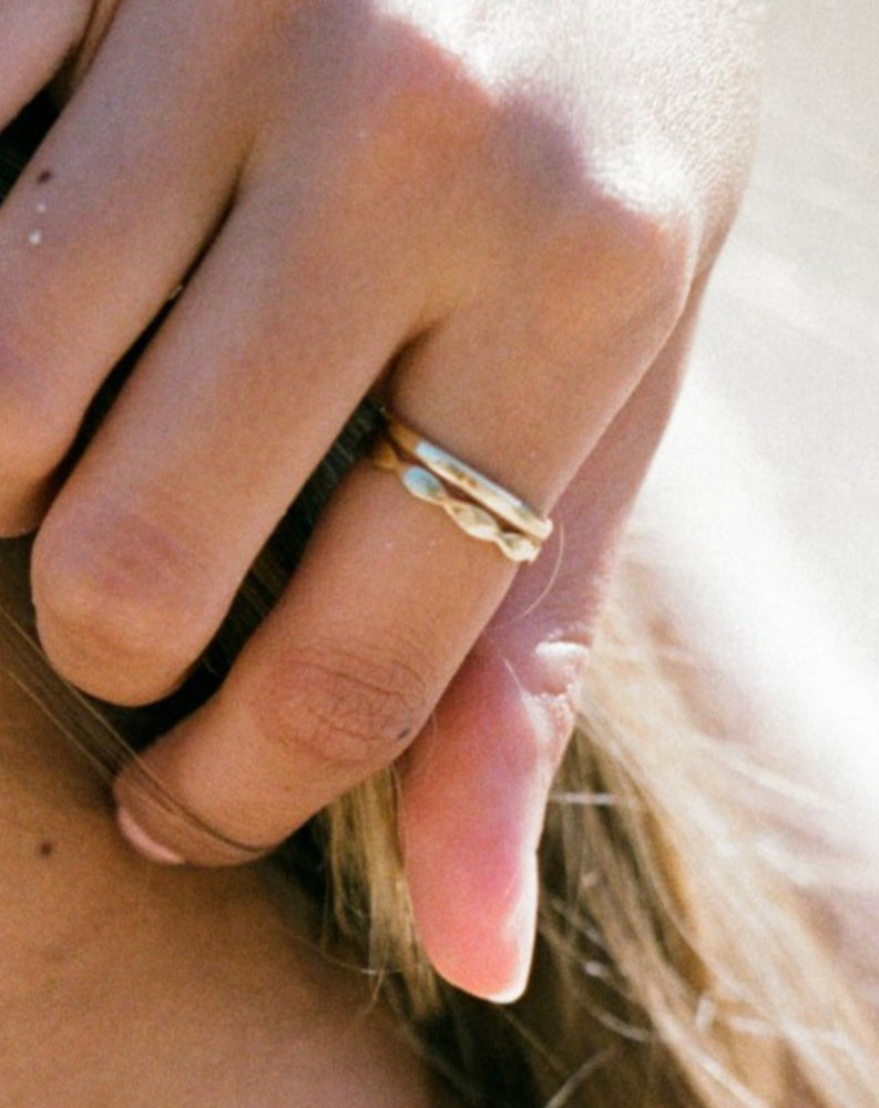 Serene Ring Gold