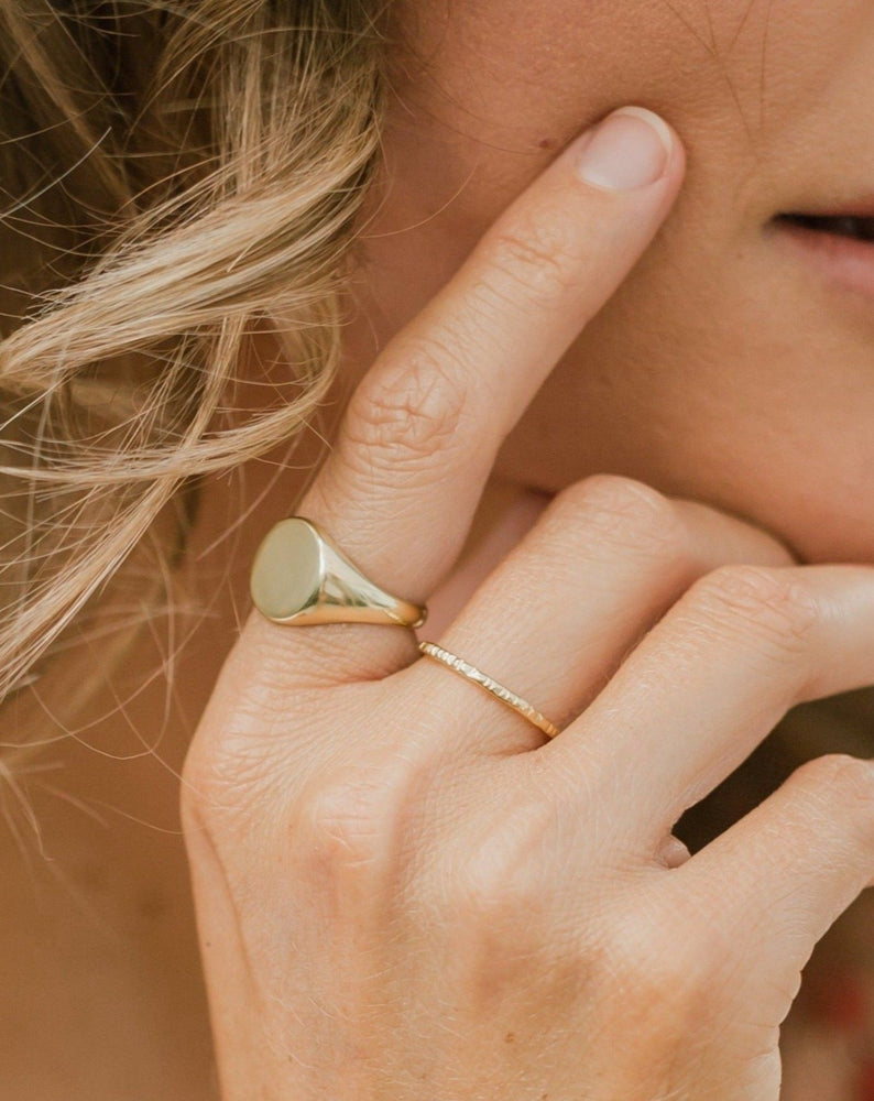 Romee Signet Ring Gold