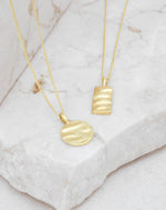 Isla Circle Necklace Gold