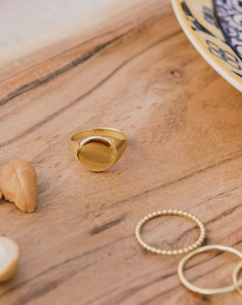 Romee Signet Ring Gold